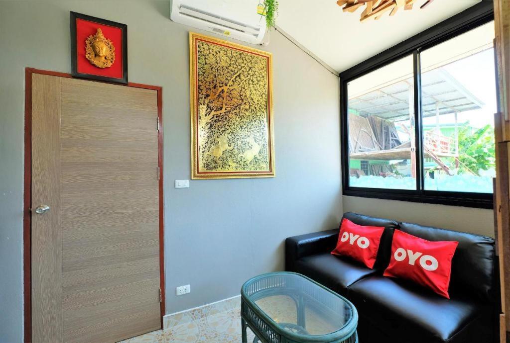 OYO 503 Phuket Numnoi Hotel Pantai Bang Tao Bagian luar foto